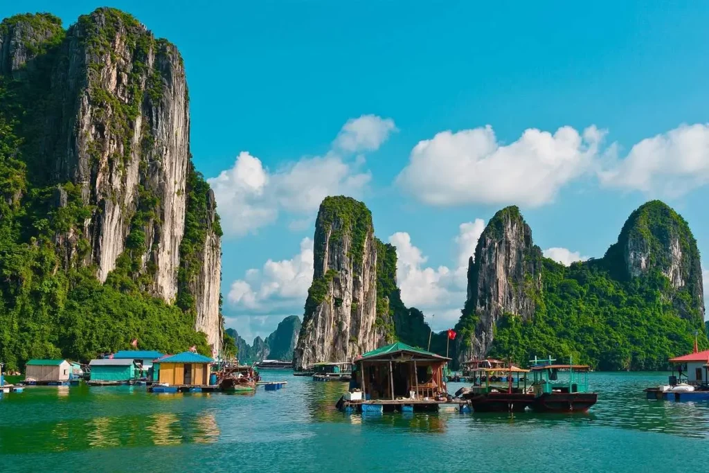 Vung vieng fishing village 01